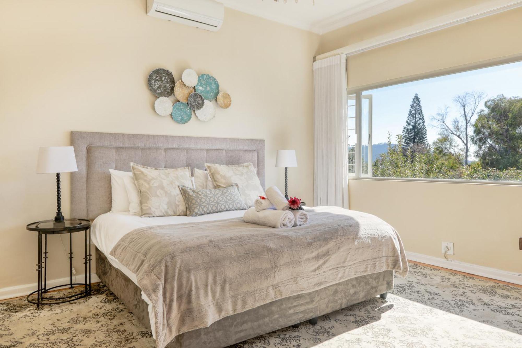 Backup Powered Table Mountain Family Retreat * Cape Town