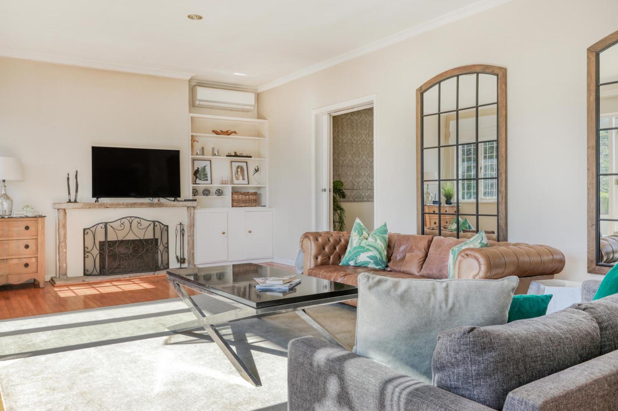 Backup Powered Table Mountain Family Retreat Cape Town