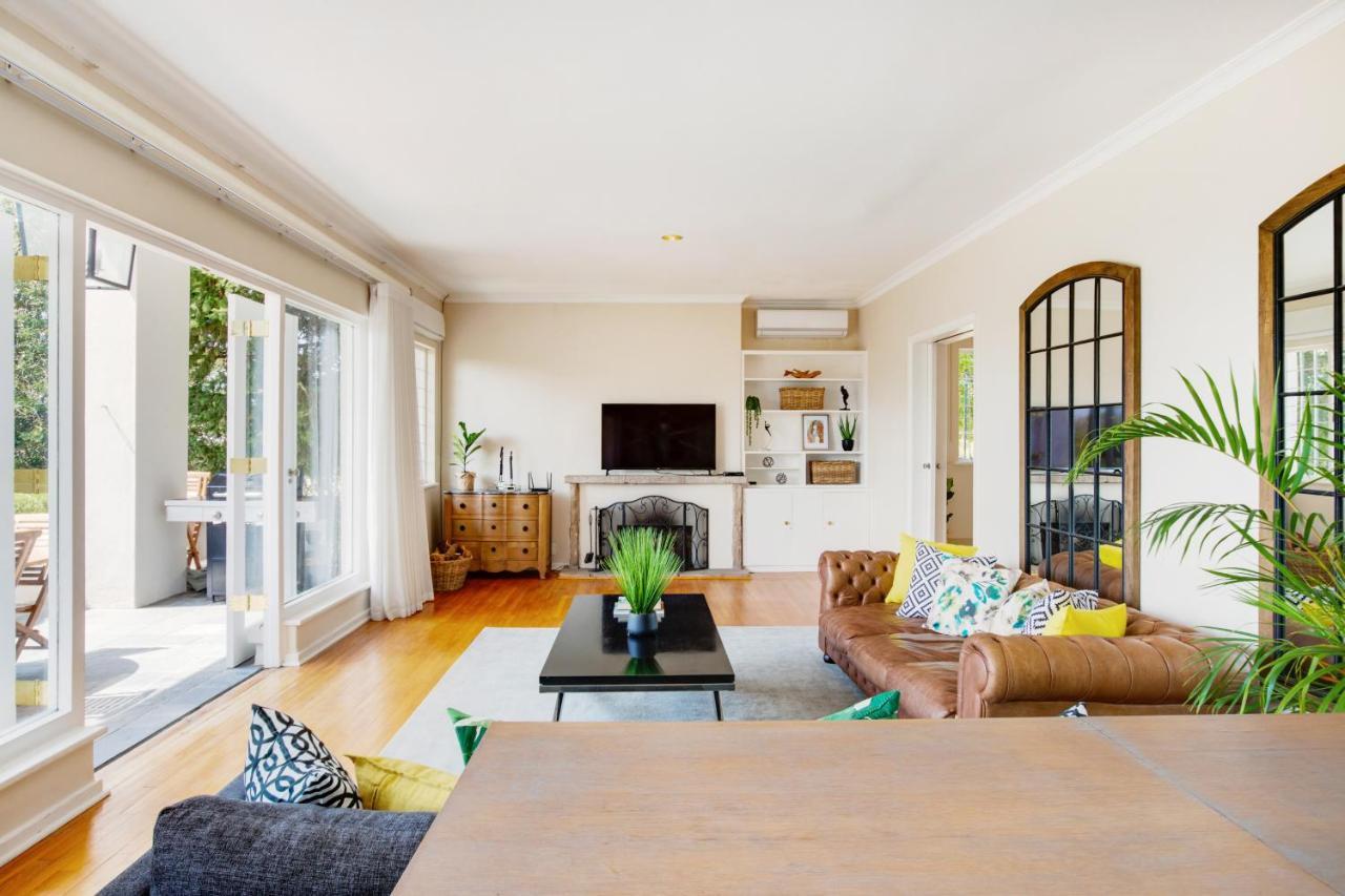 Villa Backup Powered Table Mountain Family Retreat