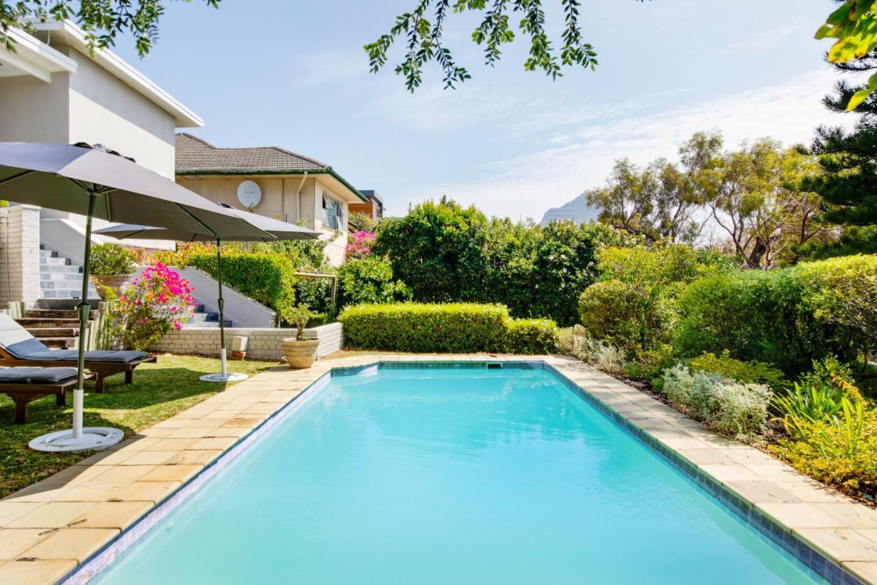 Villa Backup Powered Table Mountain Family Retreat *
